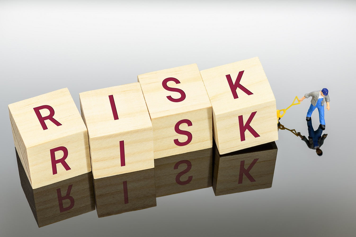 Долговой риск. Риски. Кредитные риски. Риски картинки. Риск иллюстрация.